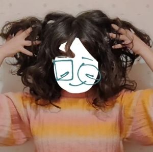 Meet your Posher, Estie